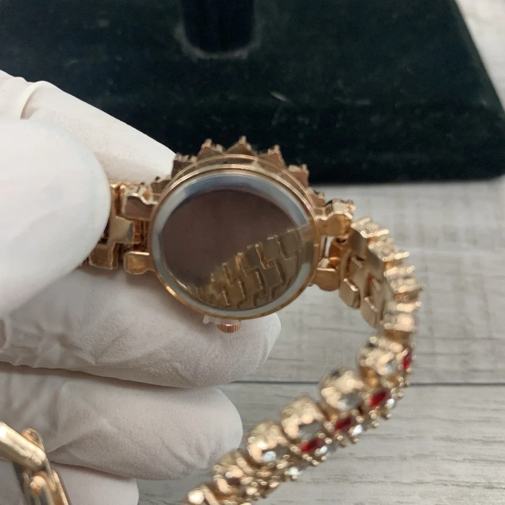 Women's Red Gemmed Quartz Wristwatch Gold Tone‎ Metal Bracelet Analog Dress